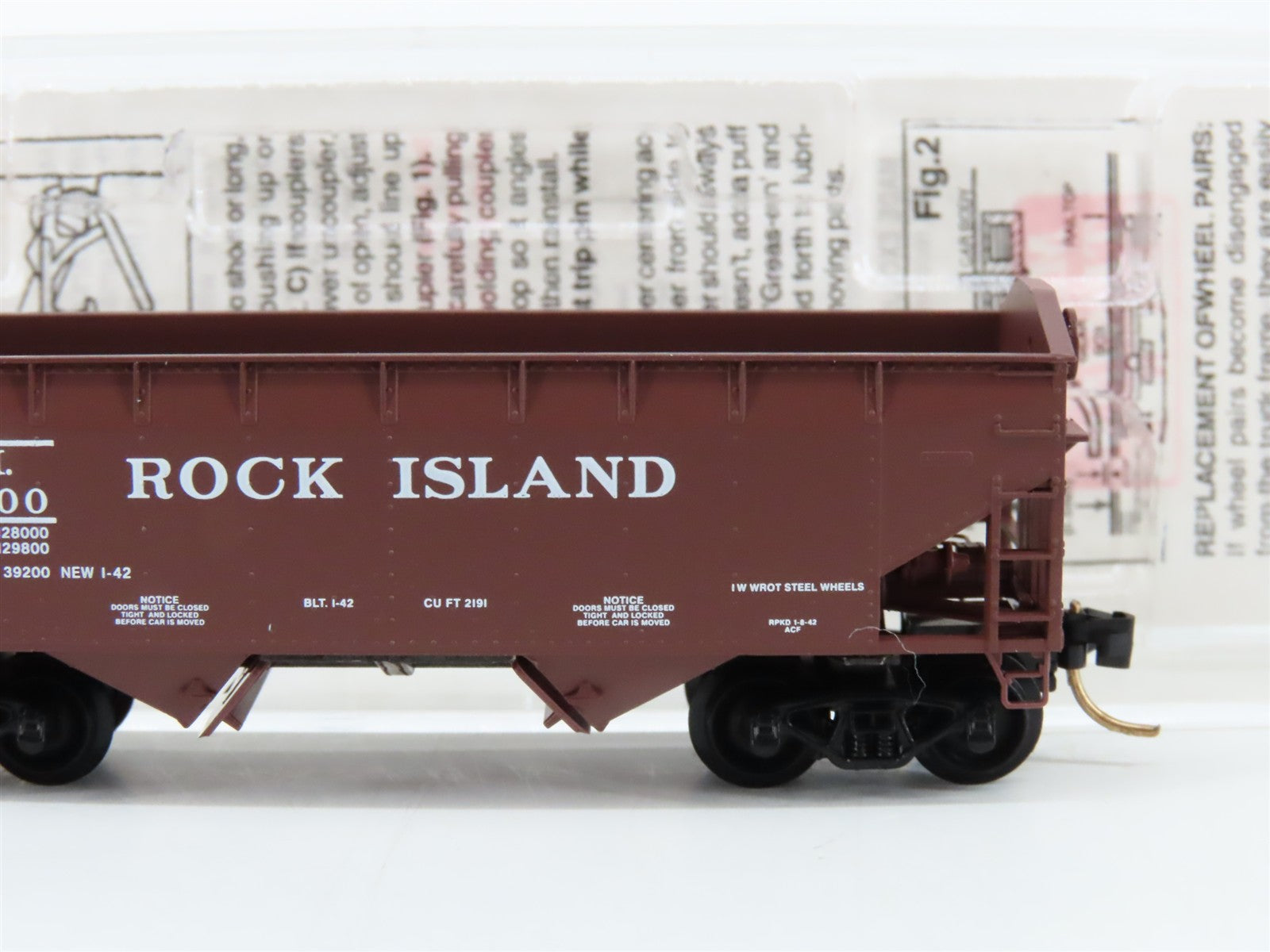 N Scale Micro-Trains MTL 90010 Rock Island 33' 2-Bay Hopper Factory Interior RTR