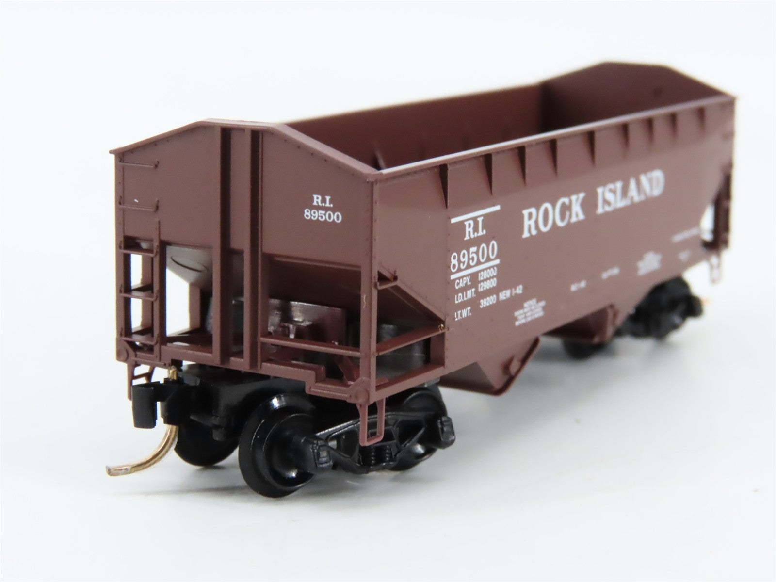 N Scale Micro-Trains MTL 90010 Rock Island 33' 2-Bay Hopper Factory Interior RTR