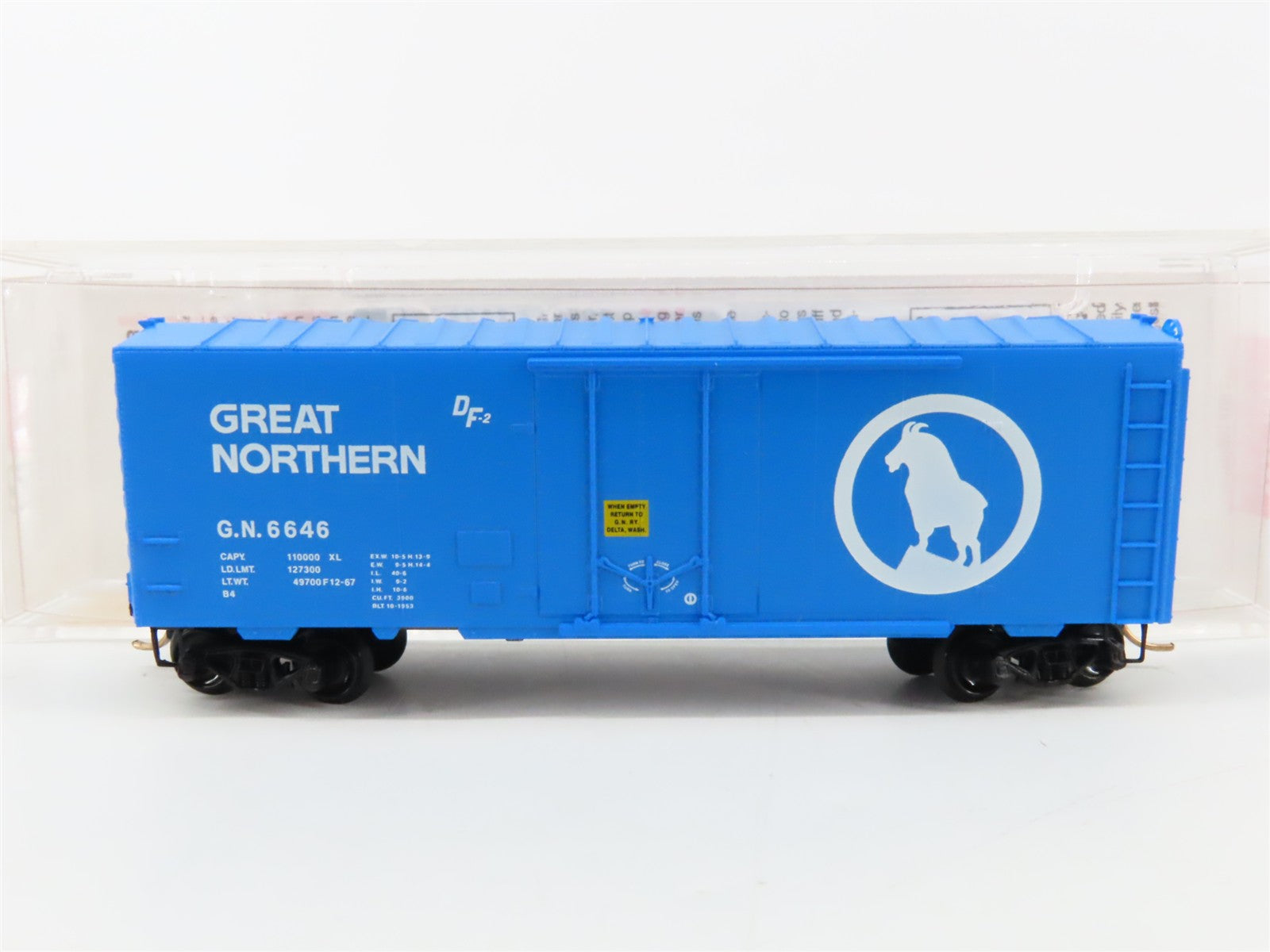 N Scale Micro-Trains MTL 74030 GN Great Northern 40' Box Car 6646 RTR