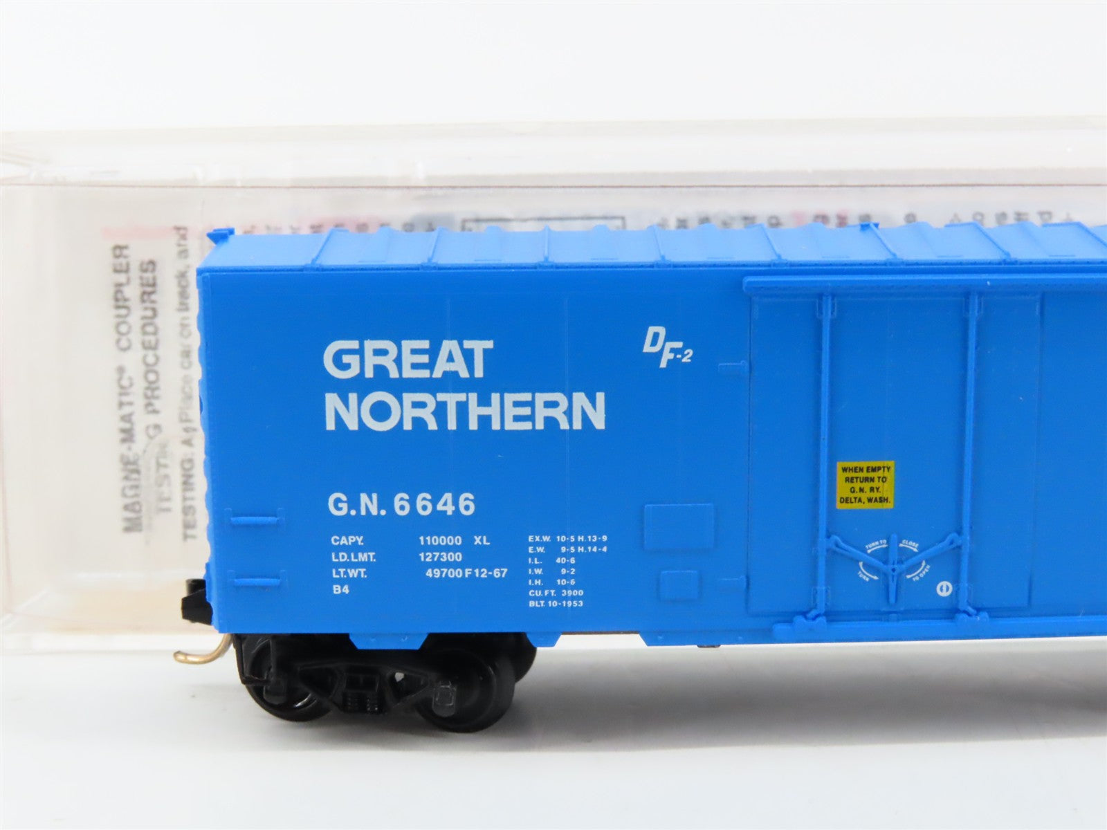 N Scale Micro-Trains MTL 74030 GN Great Northern 40' Box Car 6646 RTR