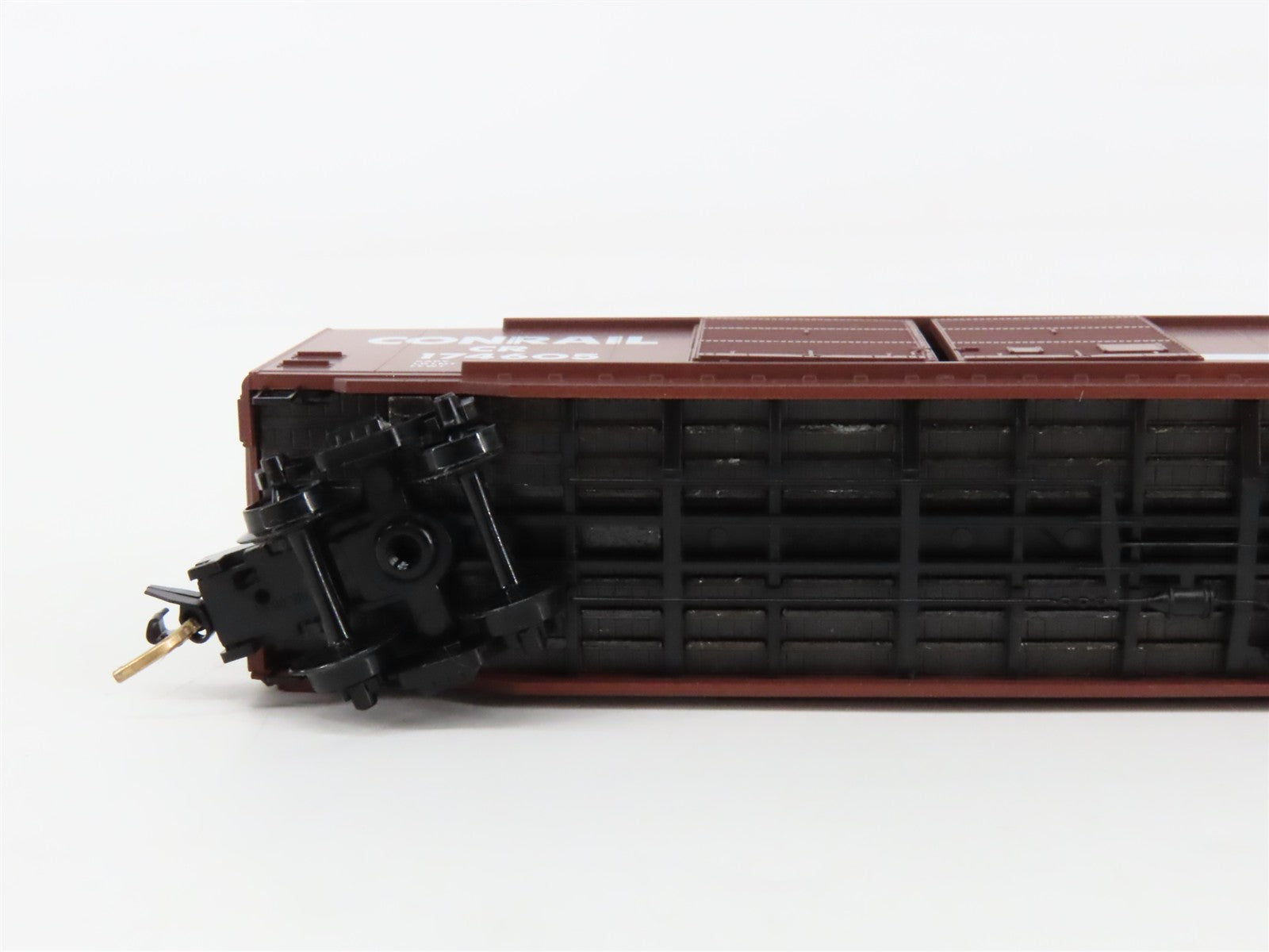 N Scale Micro-Trains MTL 37010 CR Conrail 50' Box Car 174605 RTR