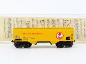 N Scale Micro-Trains MTL Pasadena Rose Special 2-Bay Hopper Factory Interior RTR