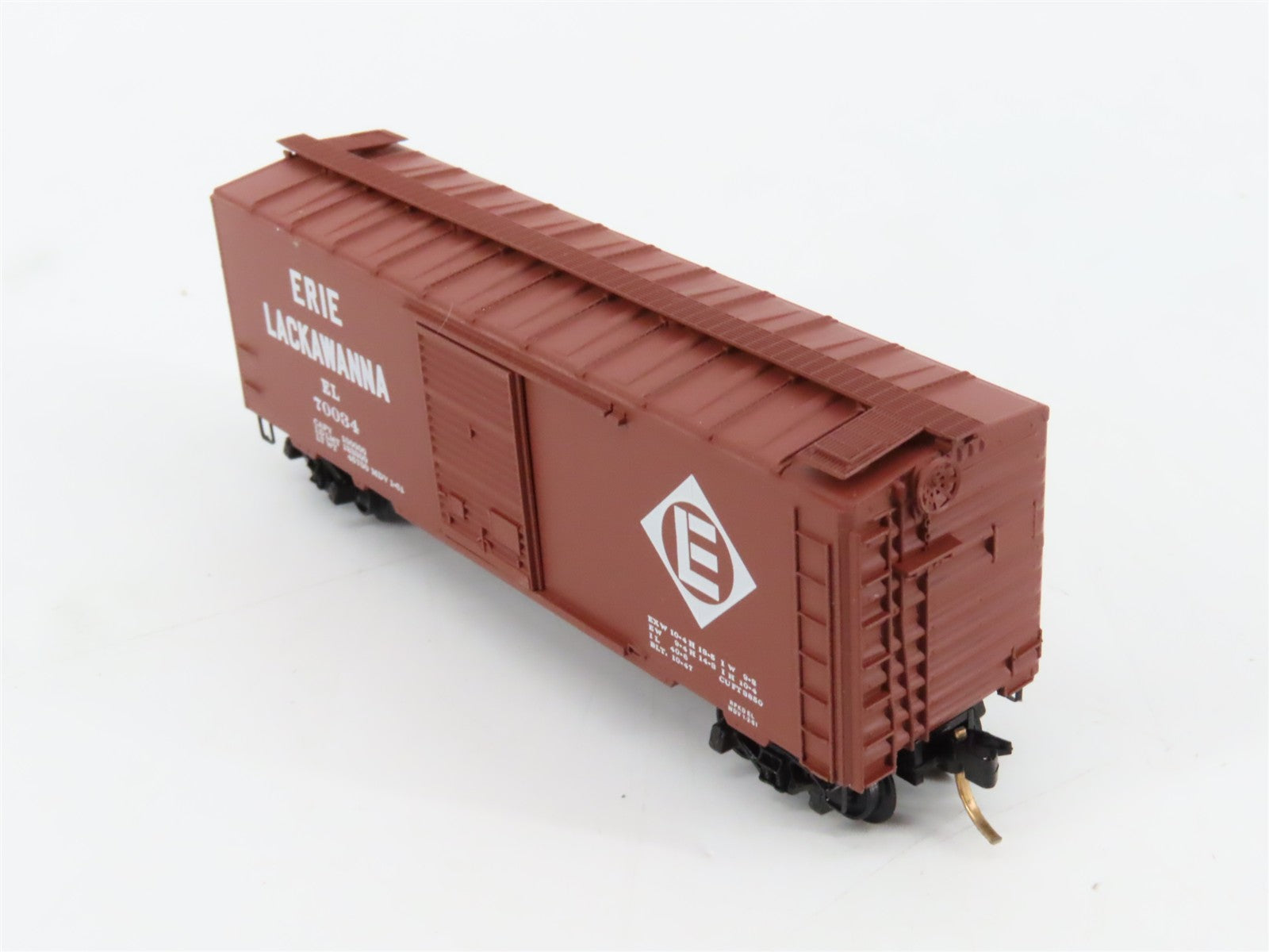 N Scale Micro-Trains MTL EL Erie Lackawanna 40' Box Car 70034 RTR