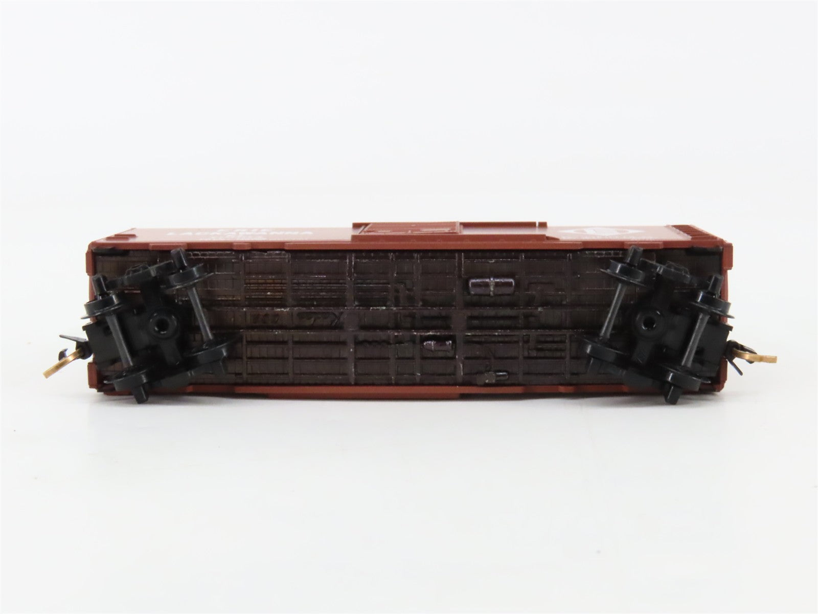 N Scale Micro-Trains MTL EL Erie Lackawanna 40' Box Car 70034 RTR