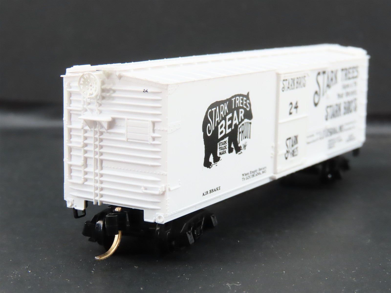 N Scale Micro-Trains MTL 42010 Stark Bro's 40' Double-Sheathed Wood Box Car RTR