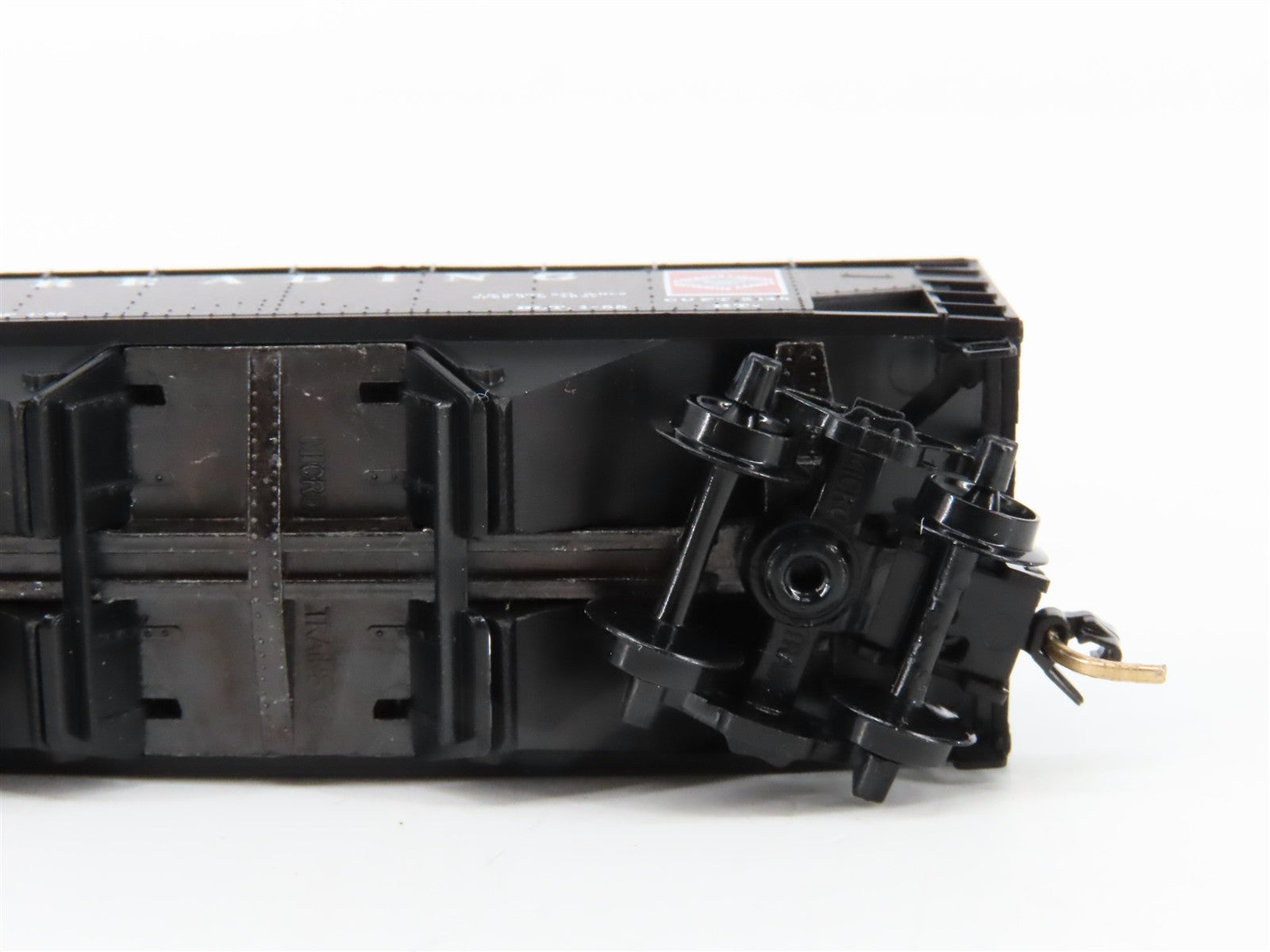 N Scale Micro-Trains MTL 55310 RDG Reading 33' 2-Bay Hopper Factory Interior RTR