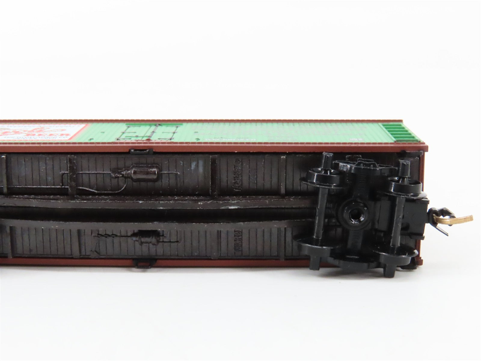 N Scale Micro-Trains MTL 49440 TUX Tivoli Beer 40' Reefer 5100 RTR