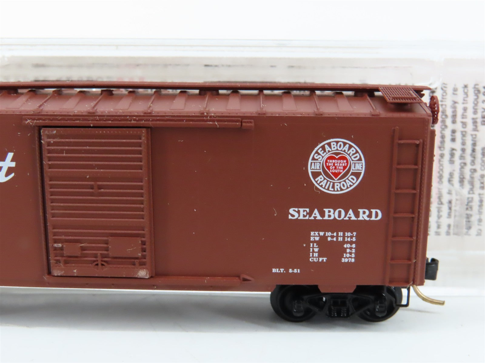 N Scale Micro-Trains MTL 20660 SAL Seaboard Silver Comet 40' Box Car 24863 RTR