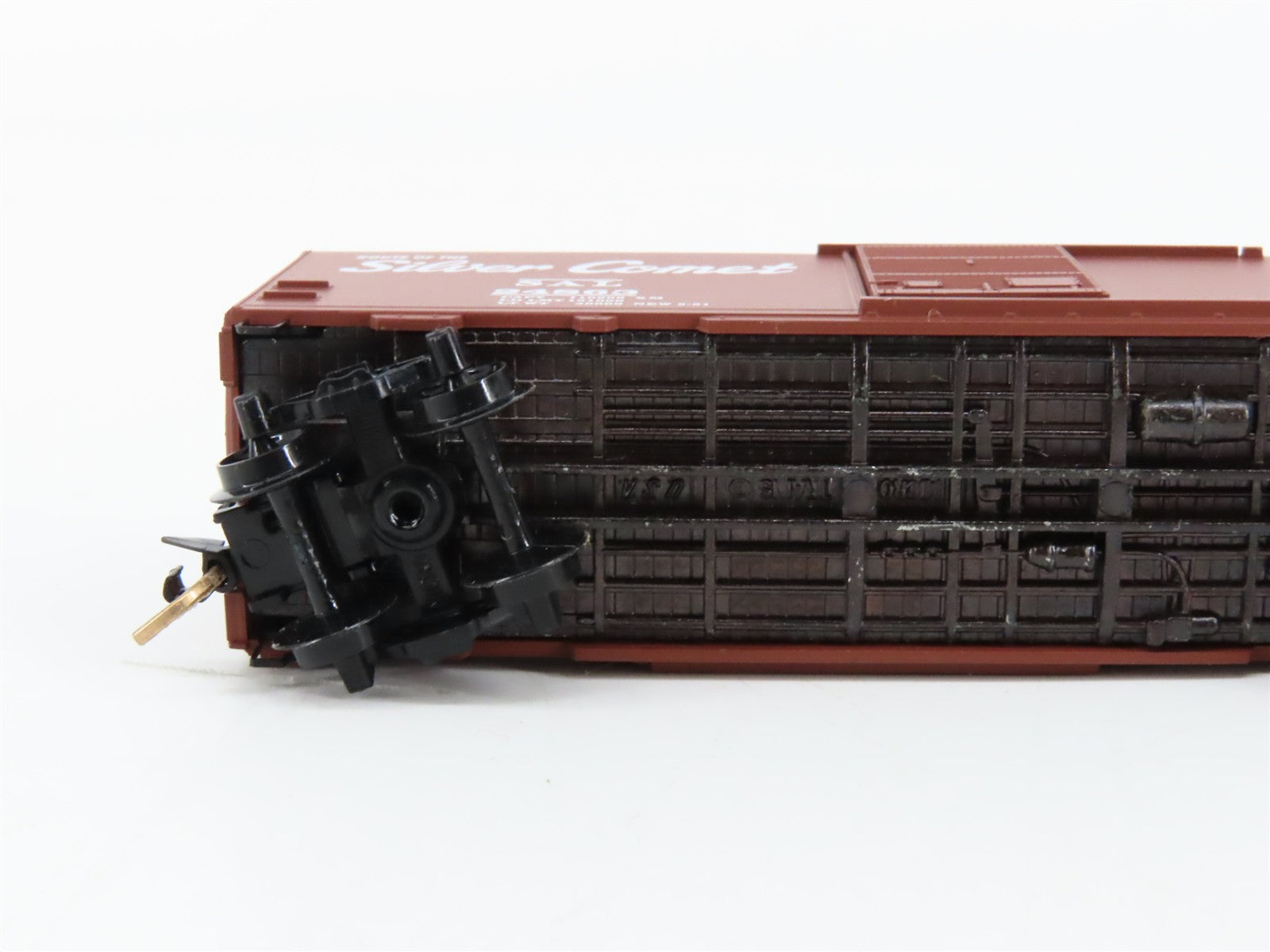 N Scale Micro-Trains MTL 20660 SAL Seaboard Silver Comet 40' Box Car 24863 RTR