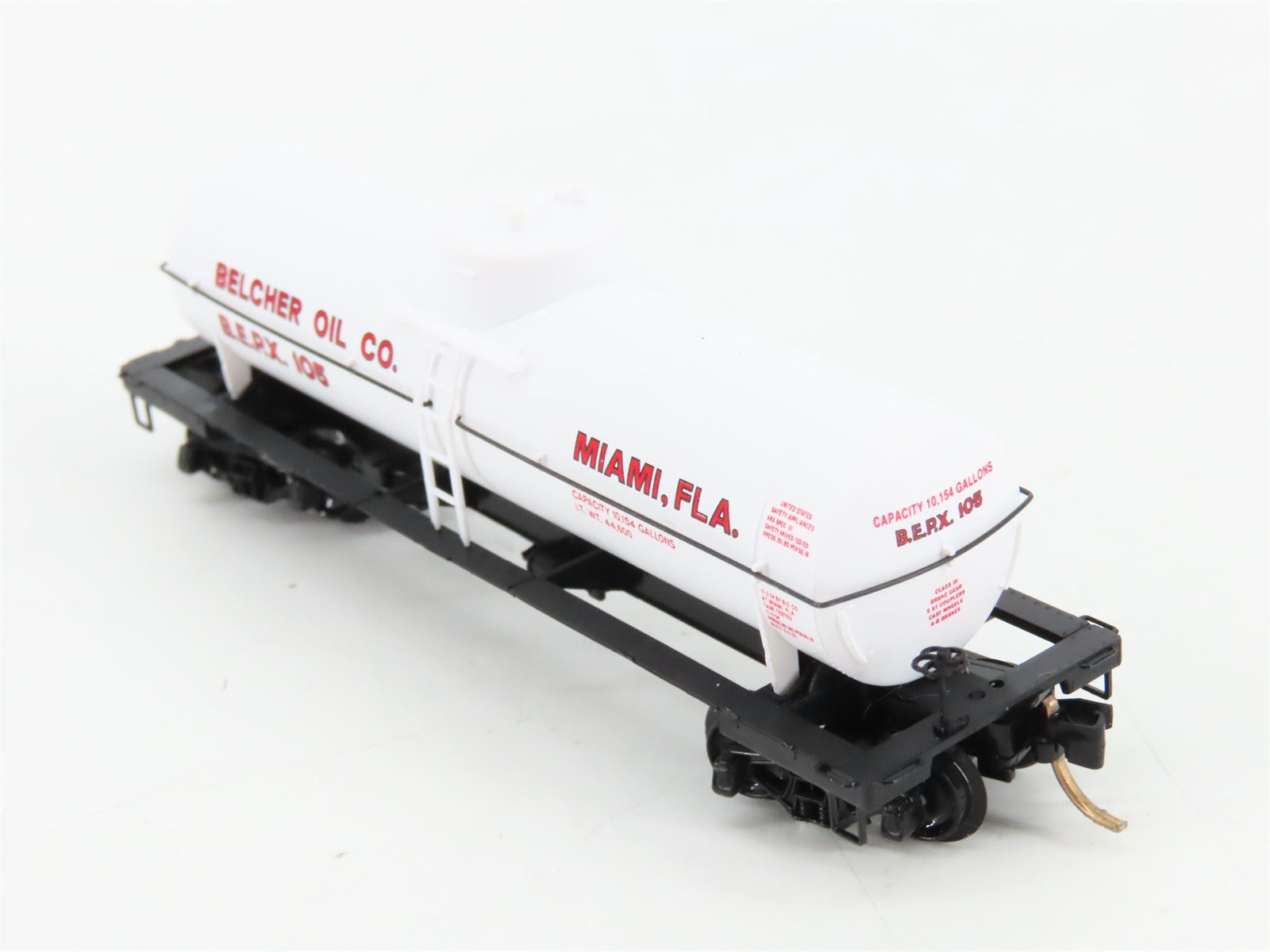 N Scale Micro-Trains MTL 65420 Belcher Oil Co. 39' Single Dome Tank Car RTR