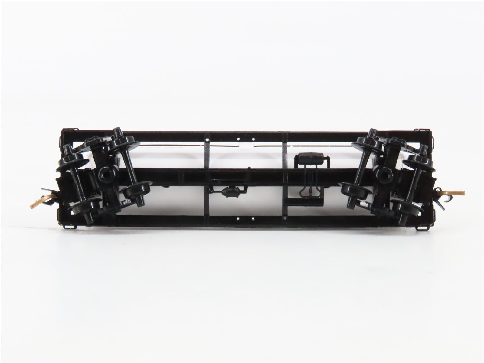 N Scale Micro-Trains MTL 65420 Belcher Oil Co. 39' Single Dome Tank Car RTR