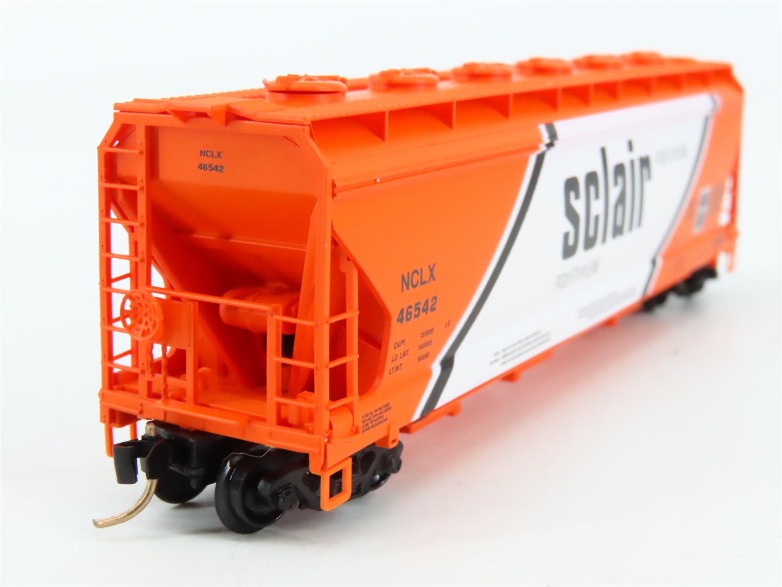N Scale Micro-Trains MTL 93040 Sclair 3-Bay Covered Hopper Factory Interior RTR