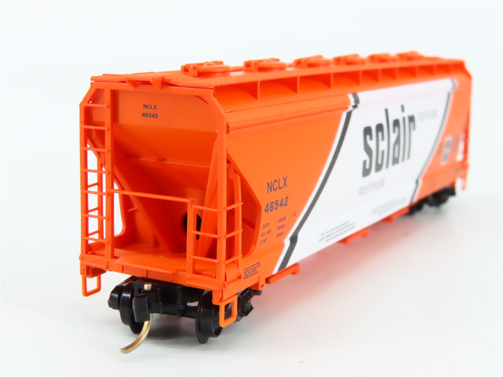 N Scale Micro-Trains MTL 93040 Sclair 3-Bay Covered Hopper Factory Interior RTR