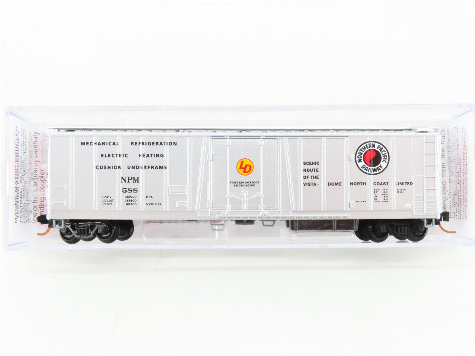 N Scale Micro-Trains MTL 07000050 NPM Northern Pacific 51' Reefer 588 RTR