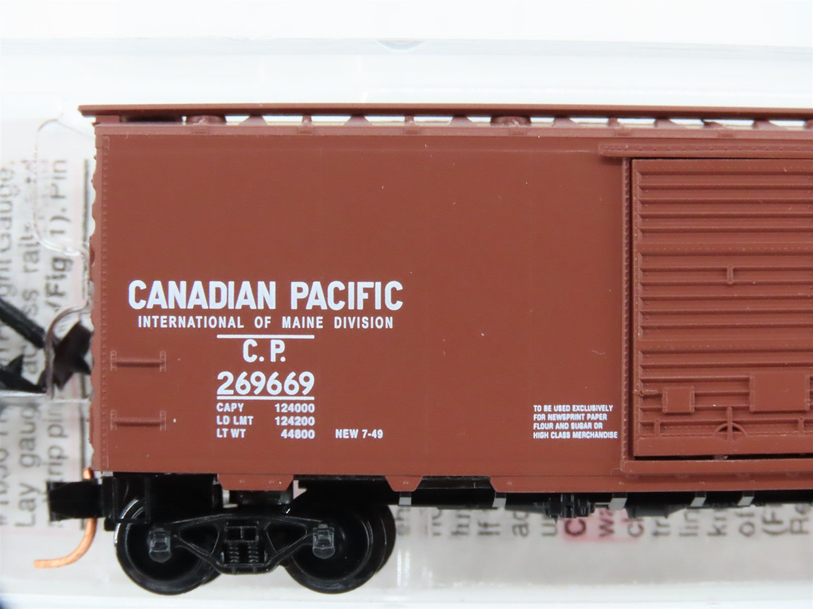 N Scale Micro-Trains MTL 20136 CP Canadian Pacific 40' Box Car 269669 RTR