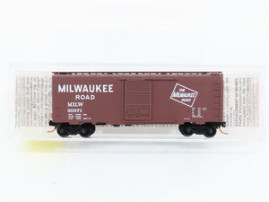 N Scale Micro-Trains MTL 20526 MILW Milwaukee Road 40' Box Car 30371 RTR
