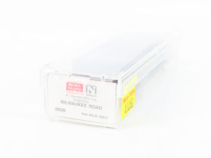 N Scale Micro-Trains MTL 20526 MILW Milwaukee Road 40' Box Car 30371 RTR