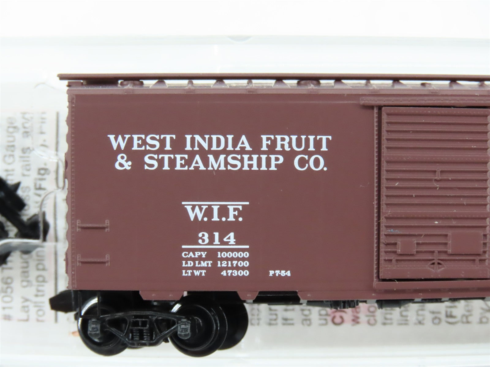N Scale Micro-Trains MTL 20370 West India Fruit & Steamship Company Box Car RTR