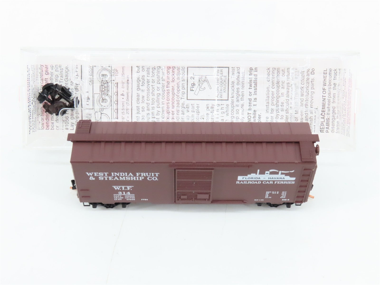 N Scale Micro-Trains MTL 20370 West India Fruit & Steamship Company Box Car RTR
