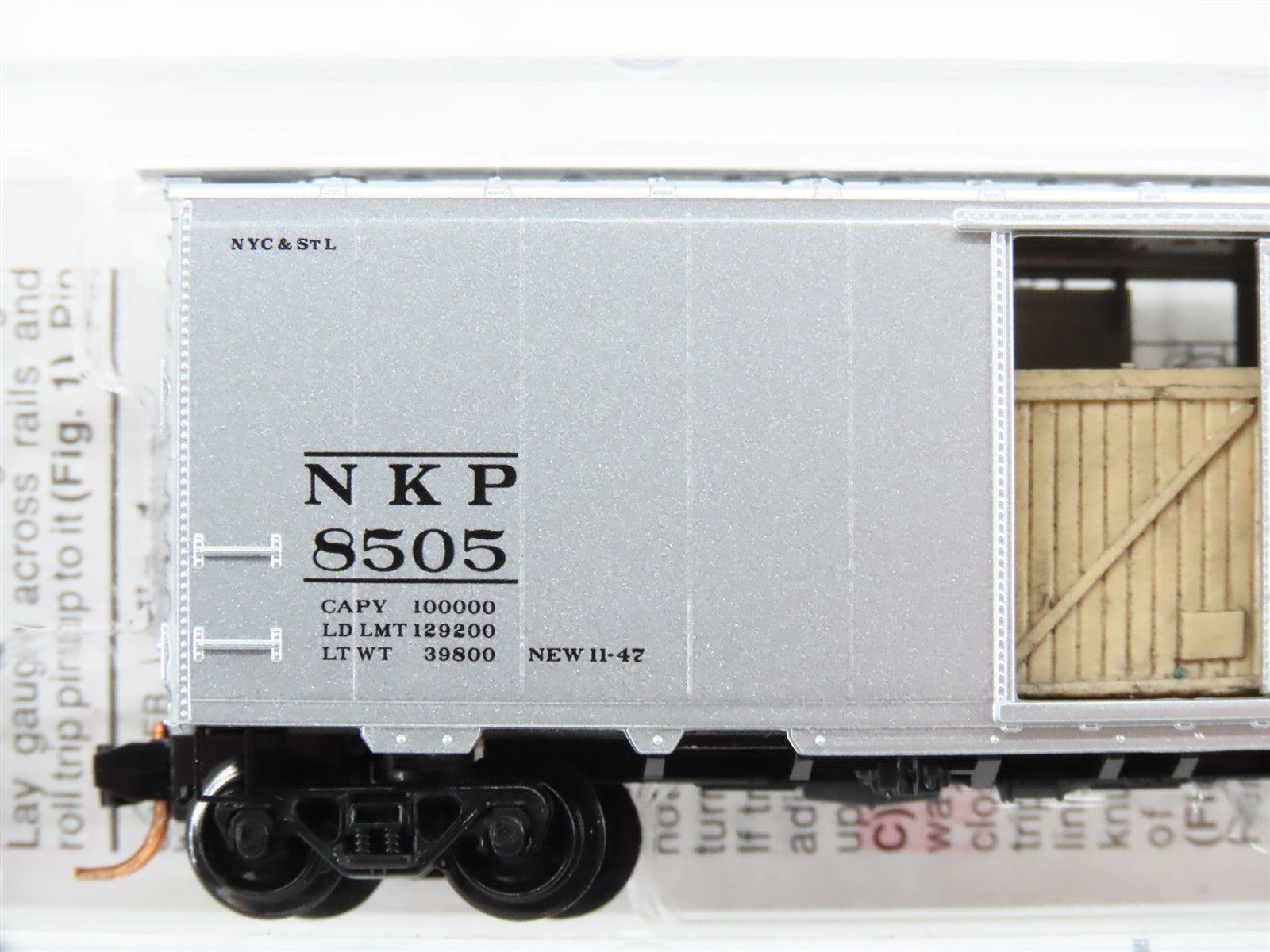 N Scale Micro-Trains MTL 02000006 NKP Nickel Plate Road 40' Standard Box Car RTR