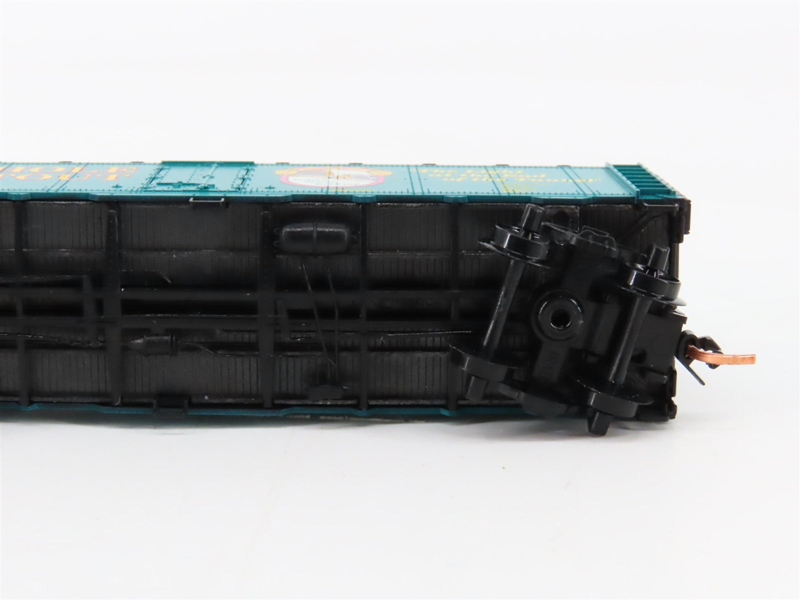 N Scale Micro-Trains MTL 59110 Indian Valley Brewery 40' Steel Ice Reefer RTR
