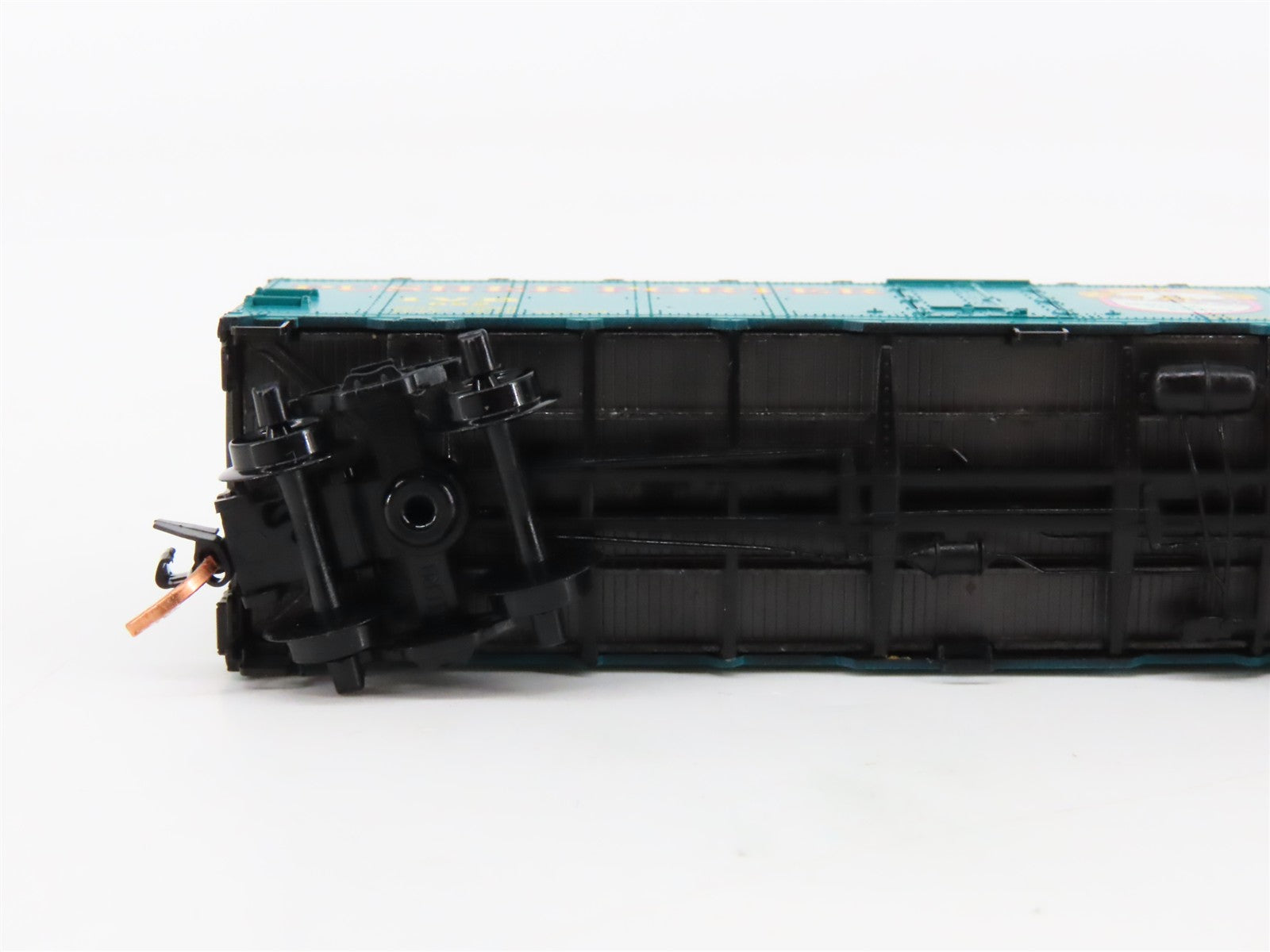 N Scale Micro-Trains MTL 59120 Indian Valley Brewery 40' Steel Ice Reefer RTR