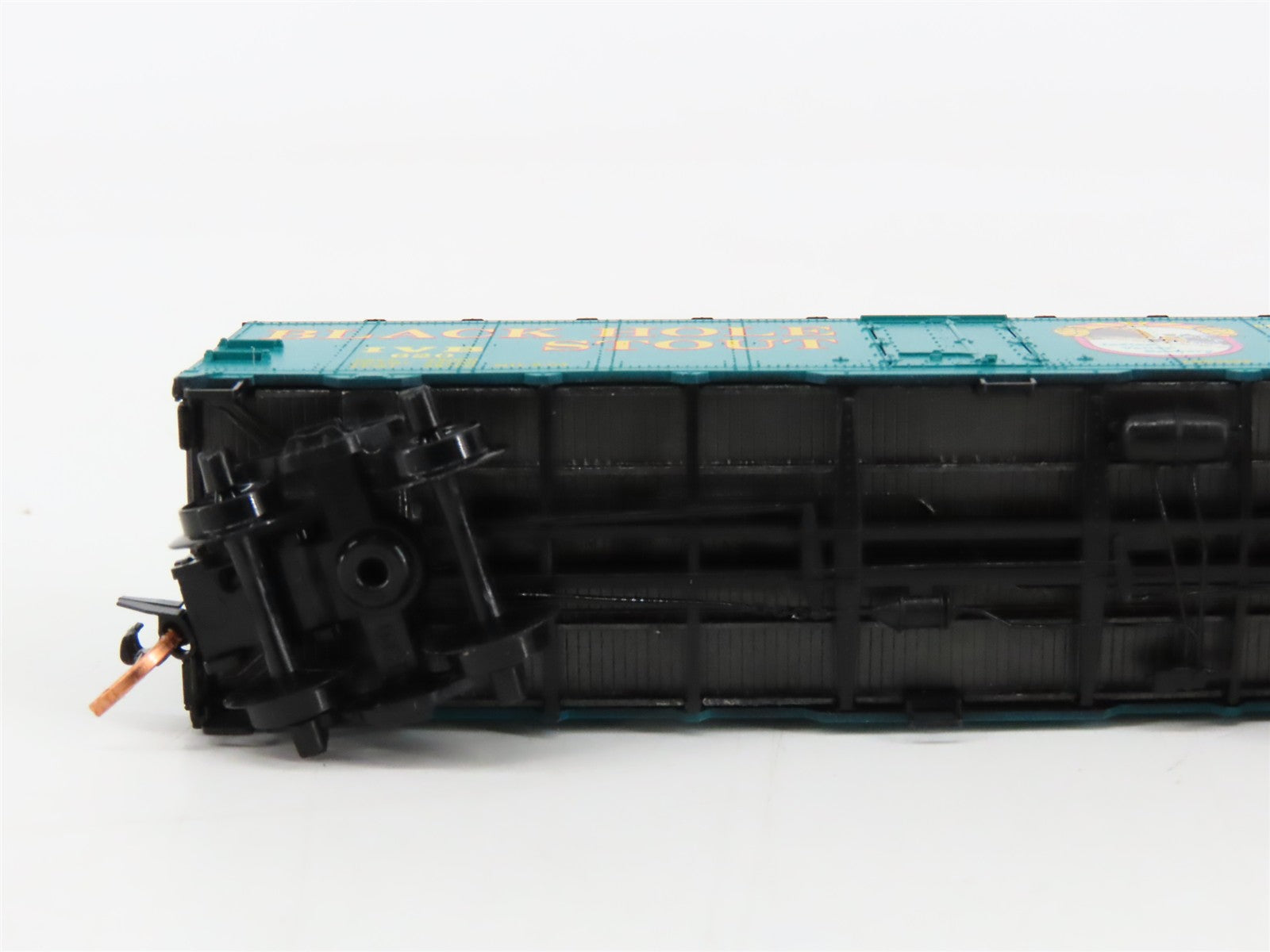 N Scale Micro-Trains MTL 59110 IVB Indian Valley Brewery 40' Beer Reefer 620 RTR