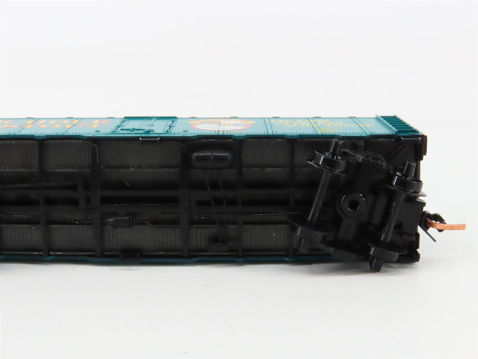 N Scale Micro-Trains MTL 59110 IVB Indian Valley Brewery 40' Beer Reefer 620 RTR