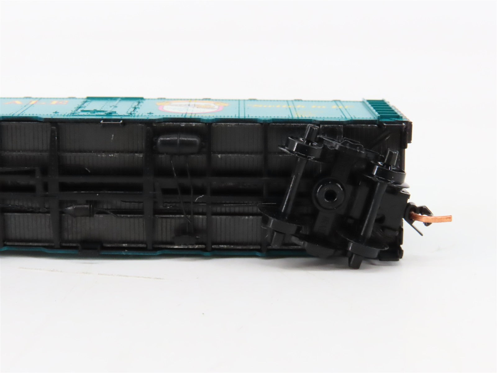 N Scale Micro-Trains MTL 59130 Indian Valley Brewery 40' Steel Ice Reefer RTR