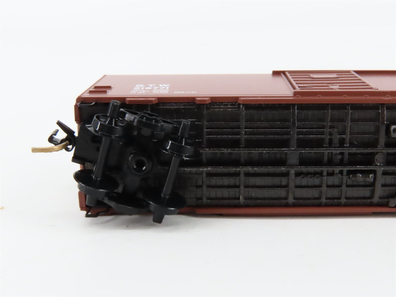 N Scale Micro-Trains MTL 20010 GTW Grand Trunk Western 40' Box Car 516771 RTR