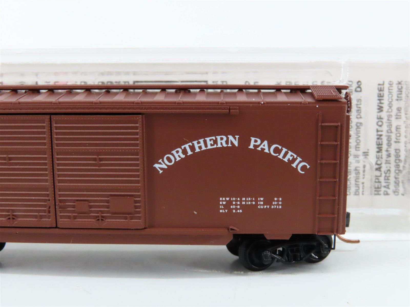 N Scale Micro-Trains MTL 23250 Northern Pacific 40' Double Door Box Car RTR