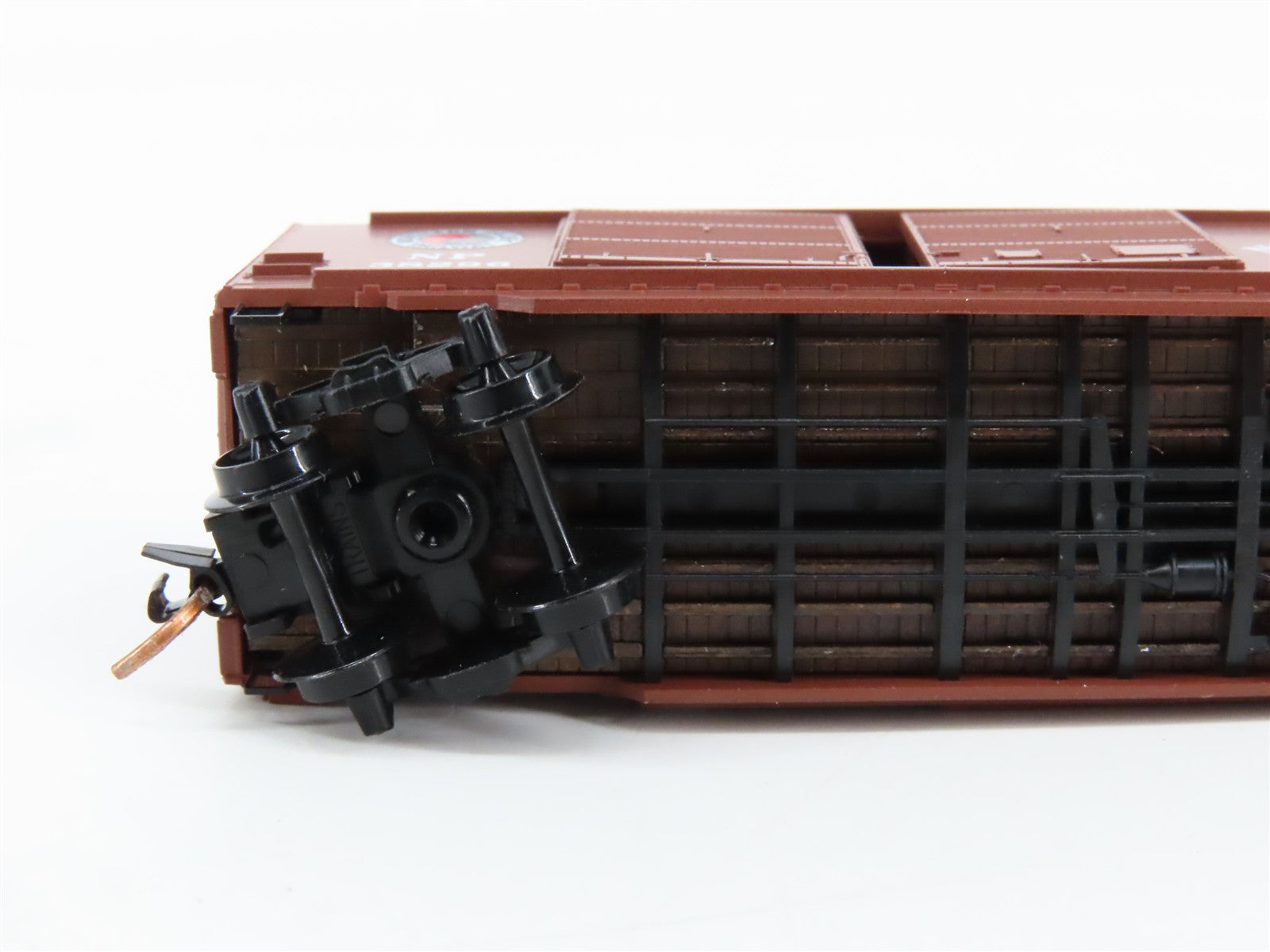 N Scale Micro-Trains MTL 23250 Northern Pacific 40' Double Door Box Car RTR