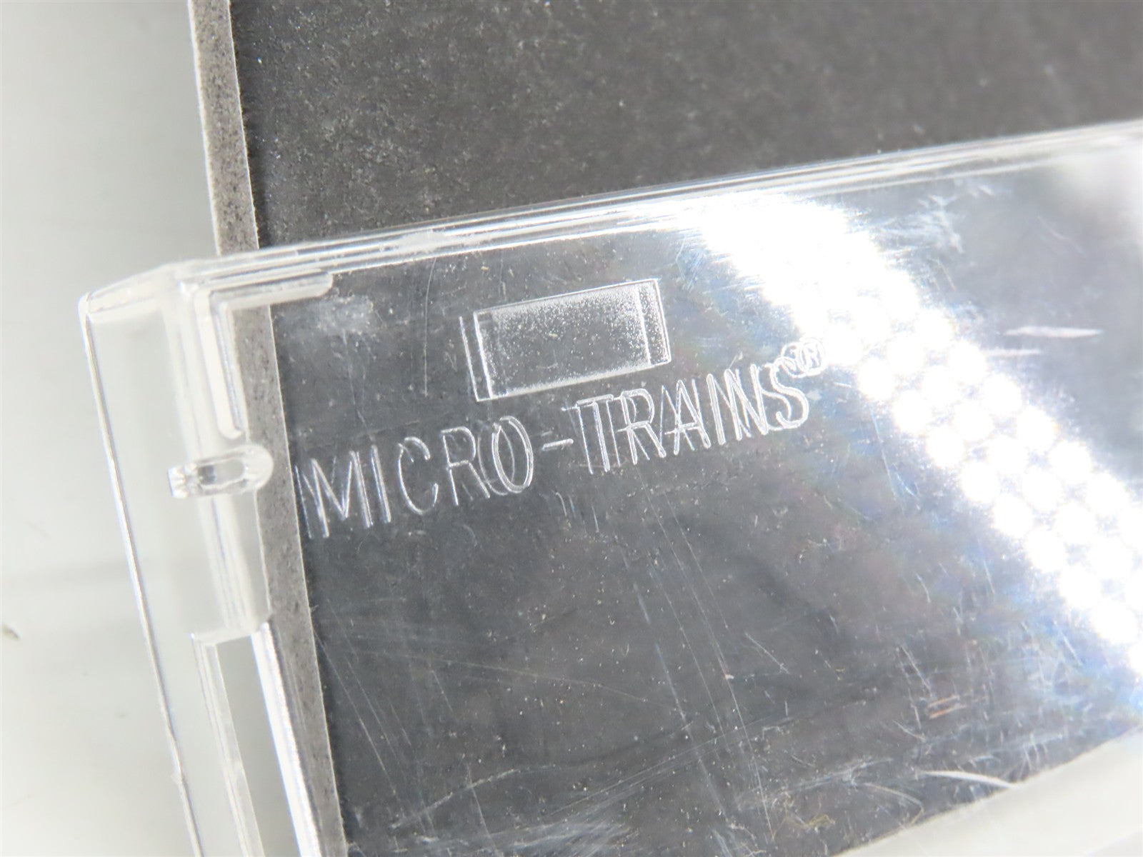 N Scale Micro-Trains MTL 23250 Northern Pacific 40' Double Door Box Car RTR