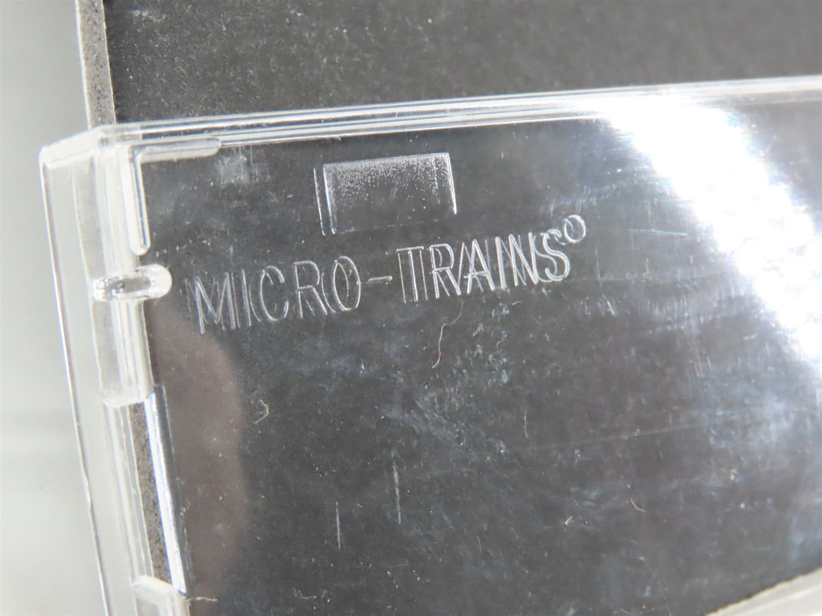 N Scale Micro-Trains MTL 02300170 GTW Grand Trunk Western 40' Box Car 585883 RTR