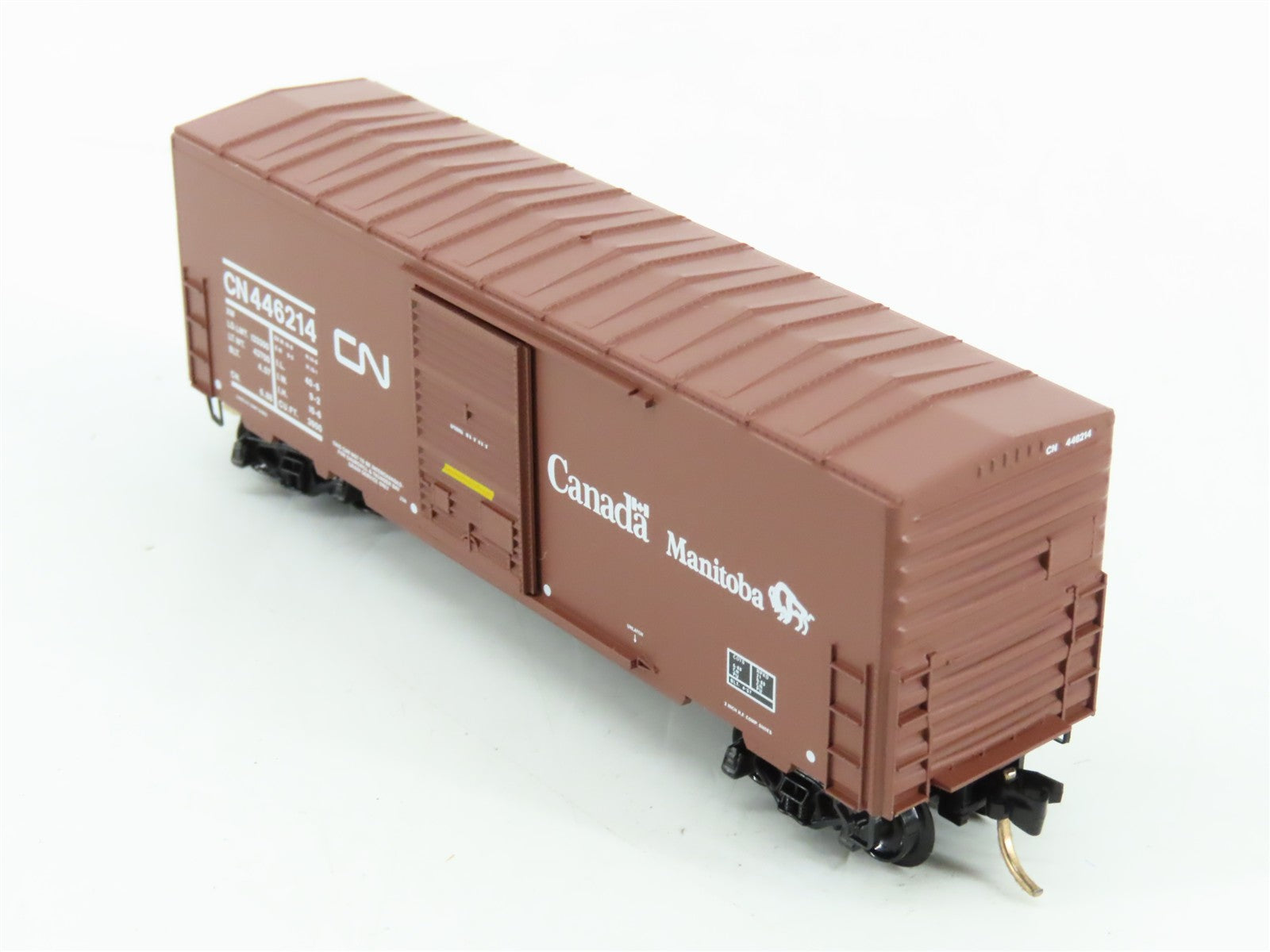 N Scale Micro-Trains MTL 24280 CN Canadian National 40' Box Car 446214 RTR