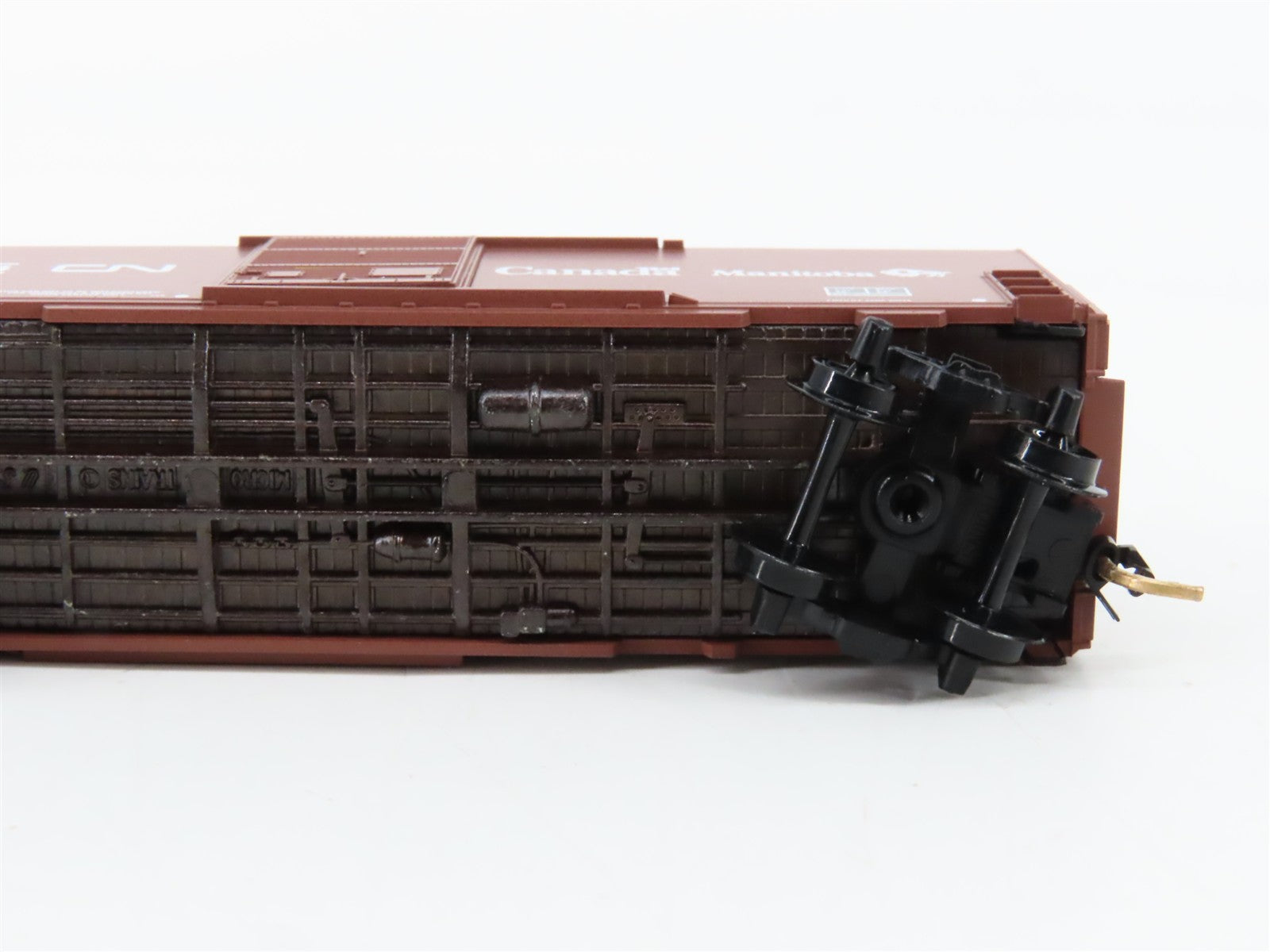 N Scale Micro-Trains MTL 24280 CN Canadian National 40' Box Car 446214 RTR
