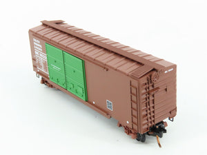 N Scale Micro-Trains MTL 23260 Duluth, Winnipeg & Pacific 40' Box Car RTR