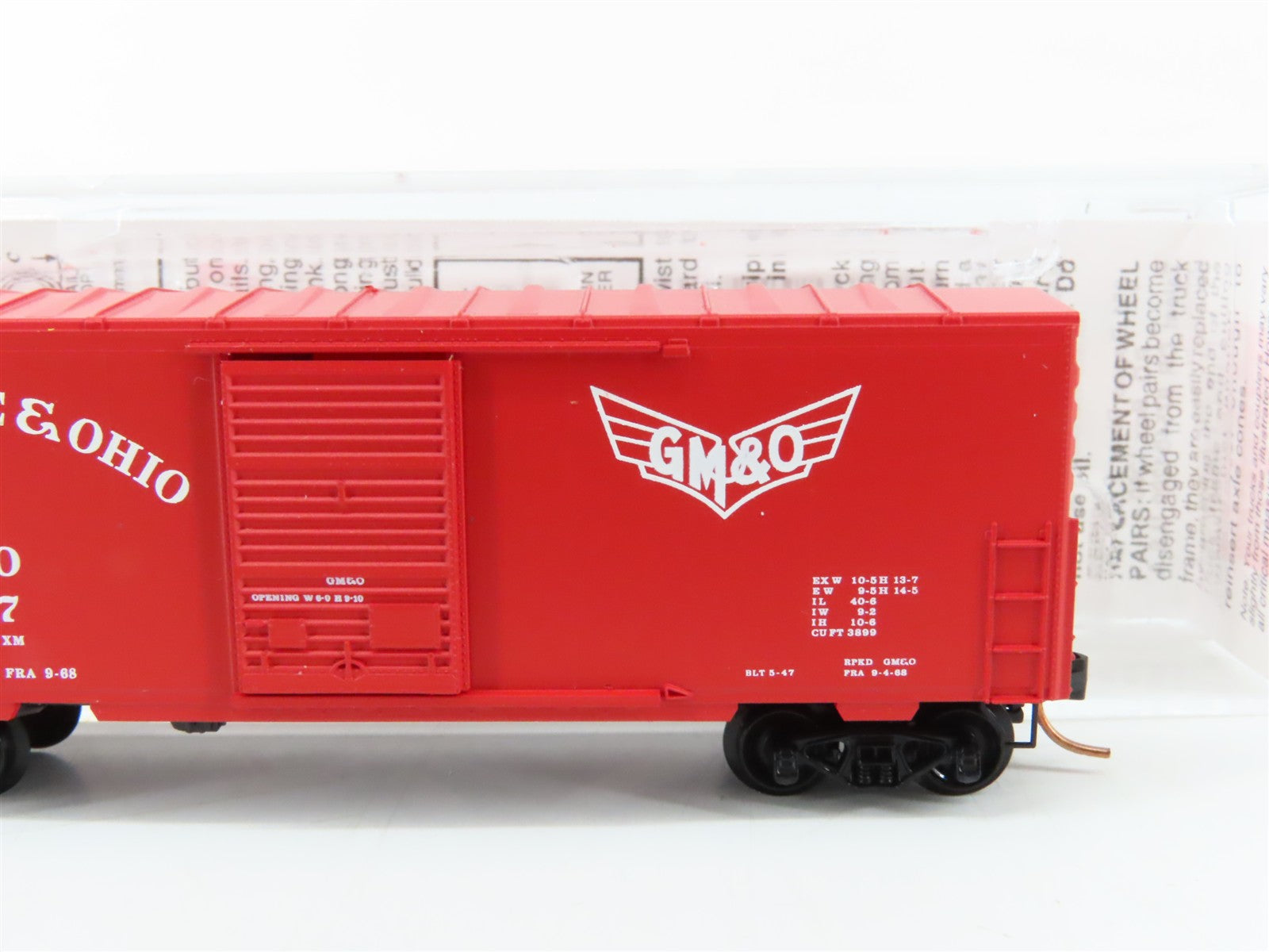 N Scale Micro-Trains MTL 24240 GM&O Gulf, Mobile & Ohio 40' Box Car 21587 RTR