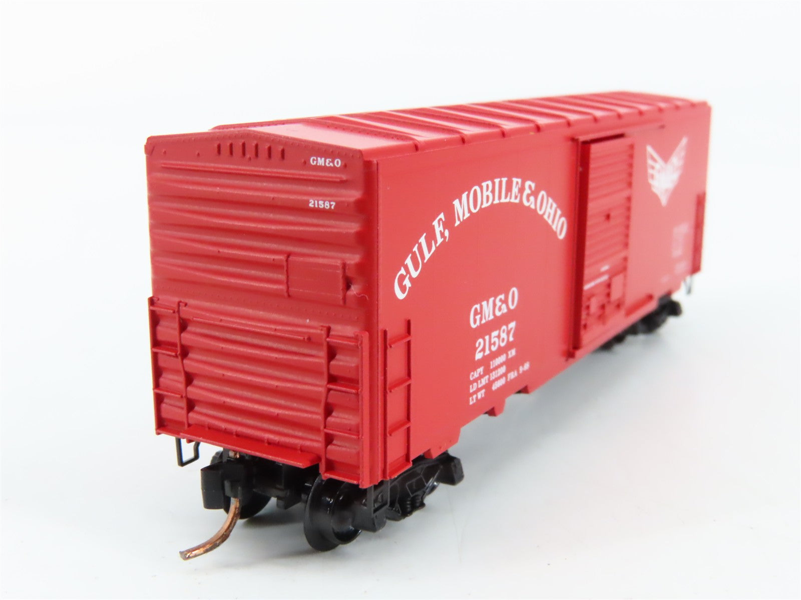 N Scale Micro-Trains MTL 24240 GM&O Gulf, Mobile & Ohio 40' Box Car 21587 RTR