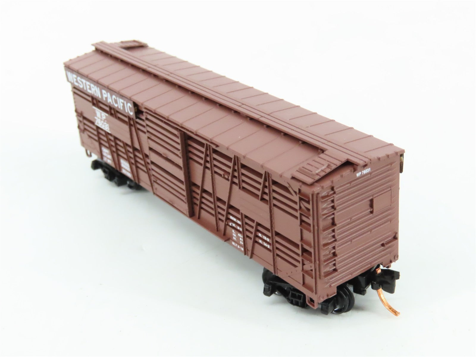 N Scale Micro-Trains MTL 03500212 WP Western Pacific 40' Stock Car 76031 RTR
