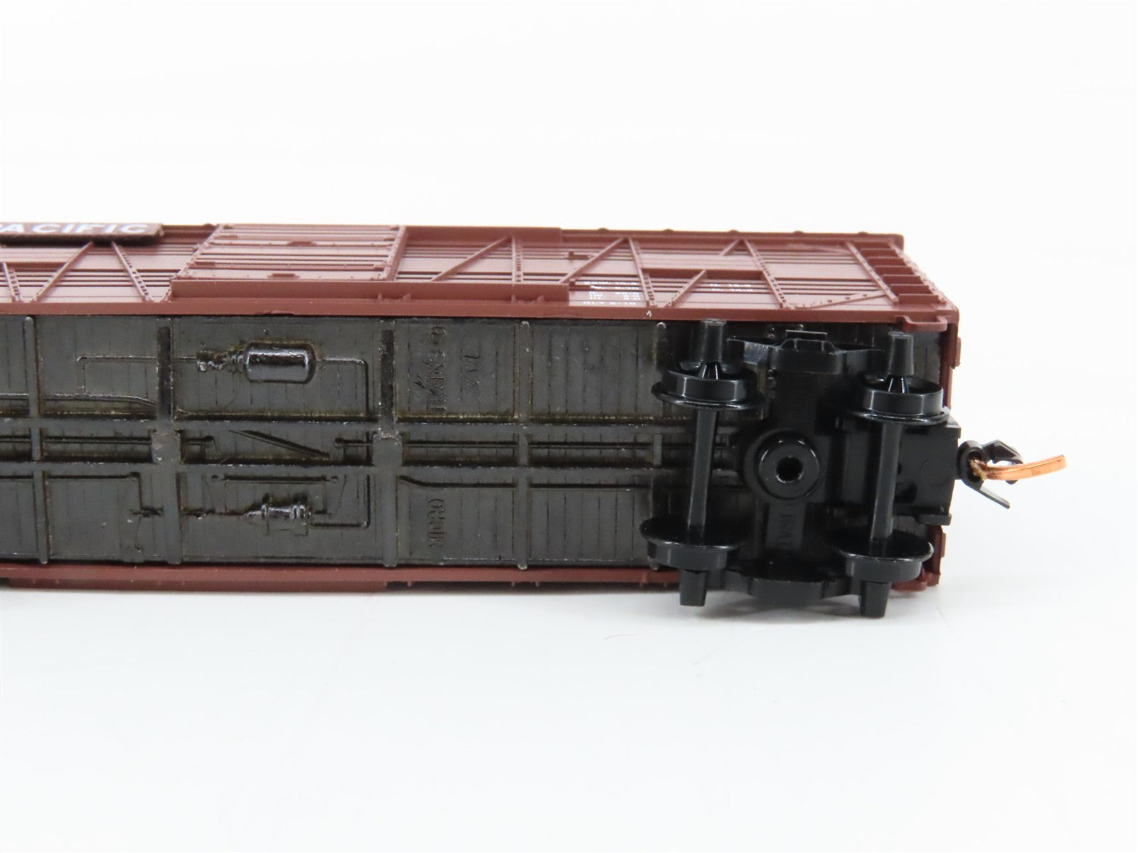 N Scale Micro-Trains MTL 03500212 WP Western Pacific 40' Stock Car 76031 RTR