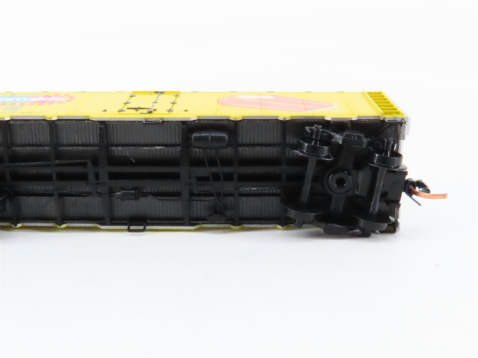 N Scale Micro-Trains MTL 59070 GH Creamsicle 40' Reefer 701 RTR