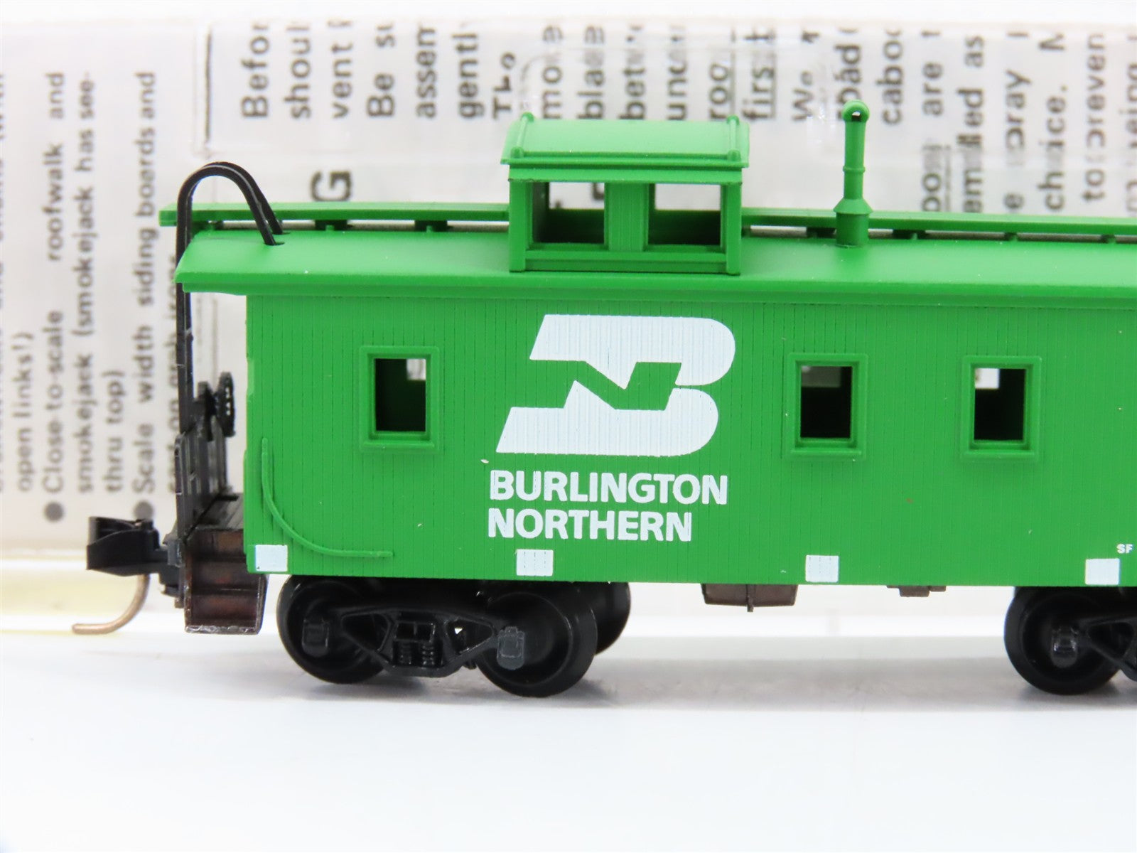 N Scale Micro-Trains MTL 51090 Burlington Northern 34' Wood-Sheathed Caboose RTR