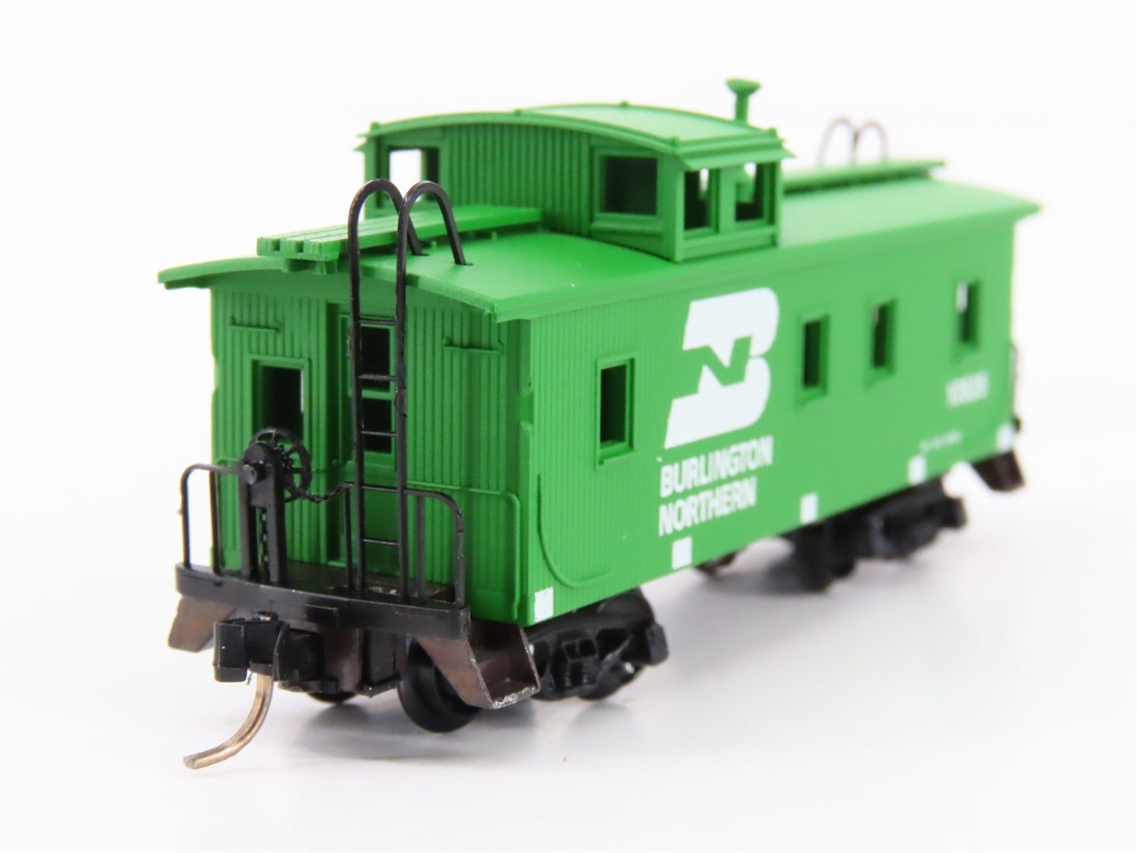 N Scale Micro-Trains MTL 51090 Burlington Northern 34' Wood-Sheathed Caboose RTR
