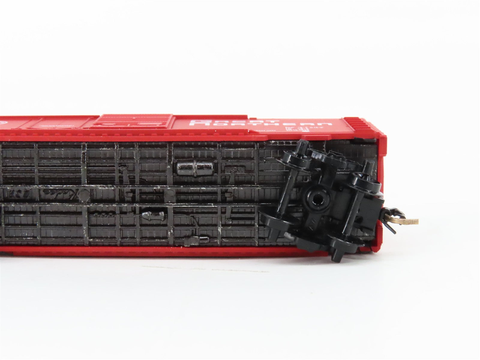 N Scale Micro-Trains MTL 22020 GN Great Northern 40' Box Car 11877 RTR