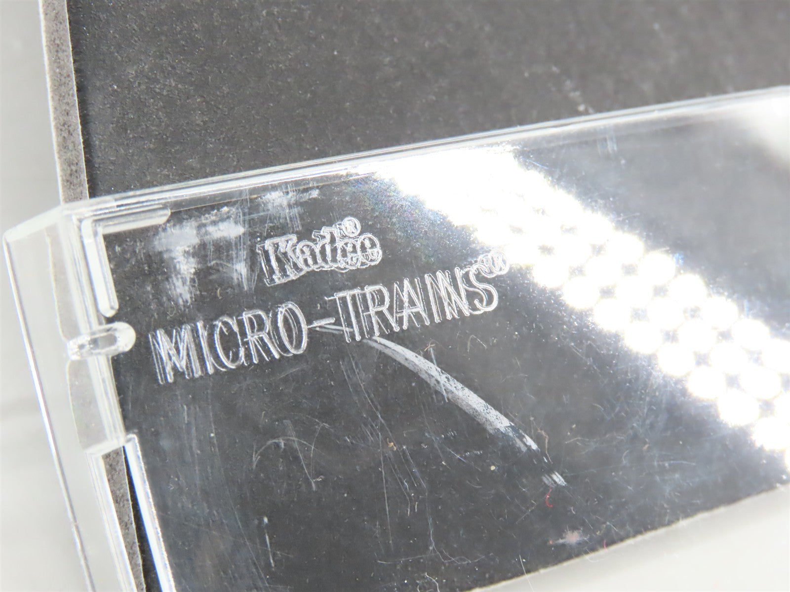 N Scale Micro-Trains MTL 22020 GN Great Northern 40' Box Car 11877 RTR