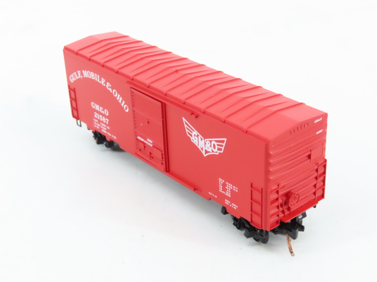 N Scale Micro-Trains MTL 24240 GM&O Gulf, Mobile & Ohio 40' Box Car 21587 RTR
