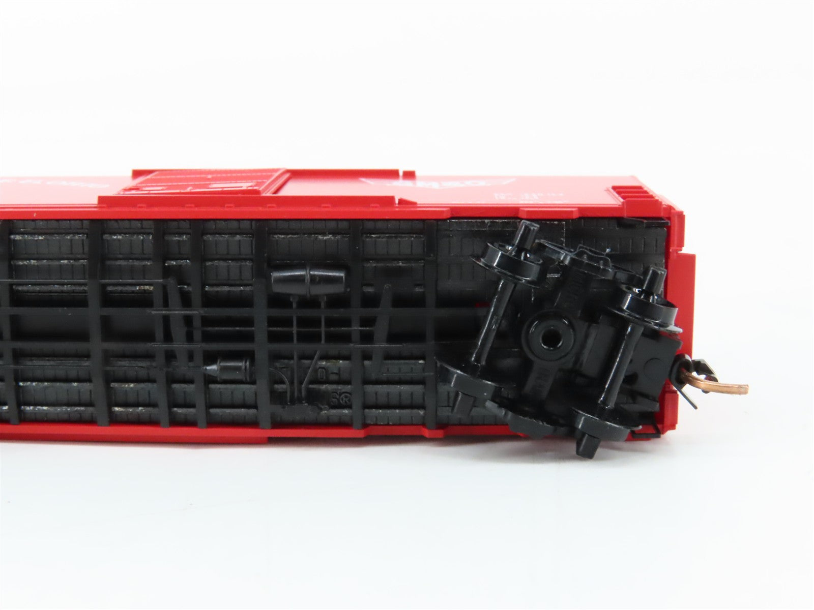 N Scale Micro-Trains MTL 24240 GM&O Gulf, Mobile & Ohio 40' Box Car 21587 RTR
