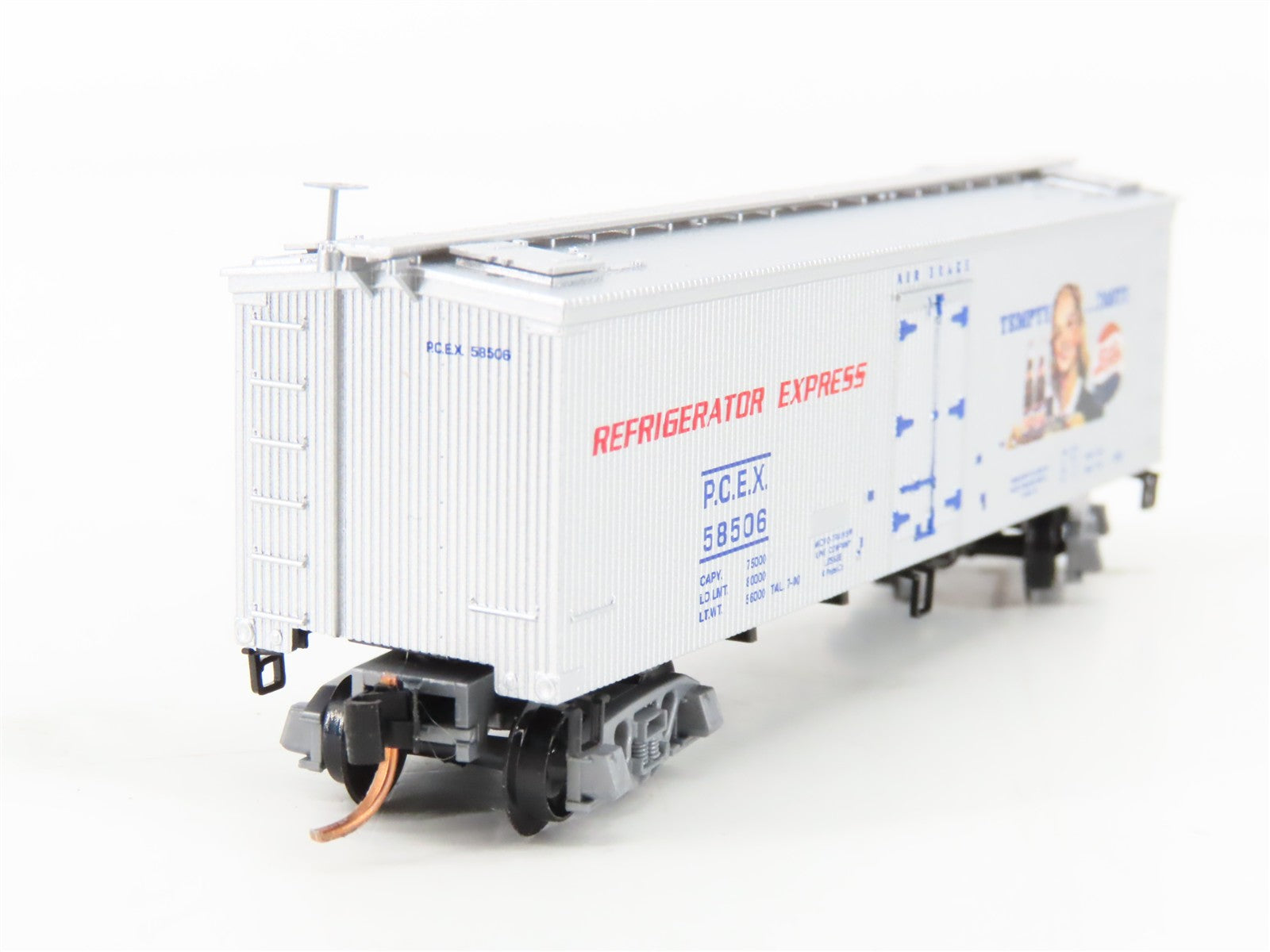 N Scale Micro-Trains MTL 58560 Pepsi Cola 36' Wood Sheathed Ice Reefer RTR
