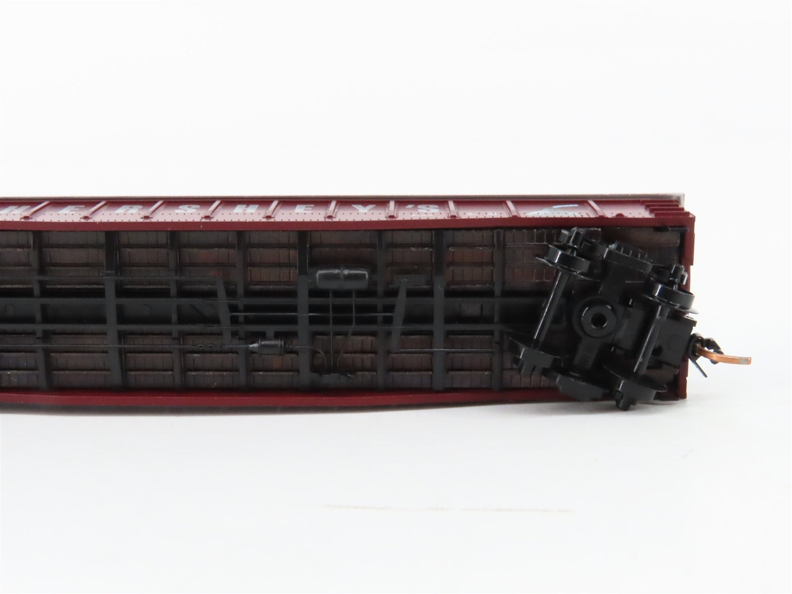 N Scale Micro-Trains MTL 106060 HFC Hershey's 50' Covered Gondola 1011 RTR